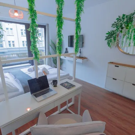 Design Studio Nahe Messe Und Hbf Mit Wlan Und Netflix *